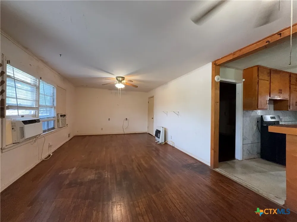 105 Sanders Street Palacios, TX 77465