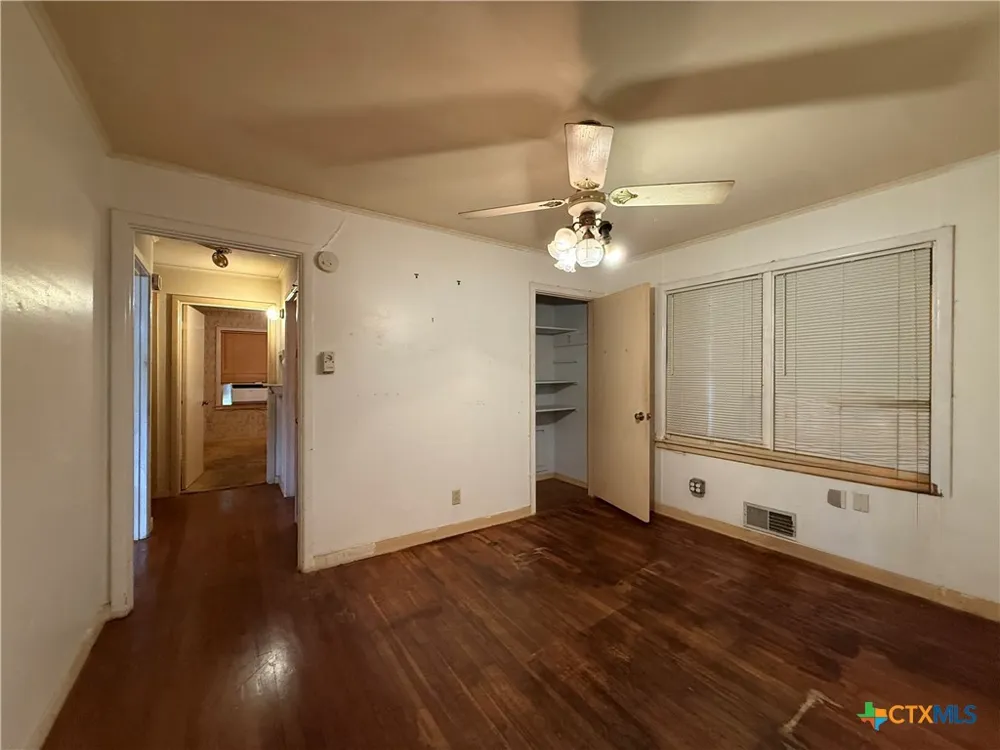 105 Sanders Street Palacios, TX 77465