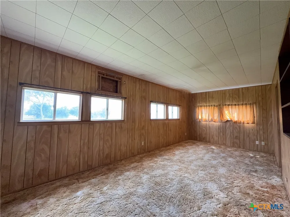 105 Sanders Street Palacios, TX 77465