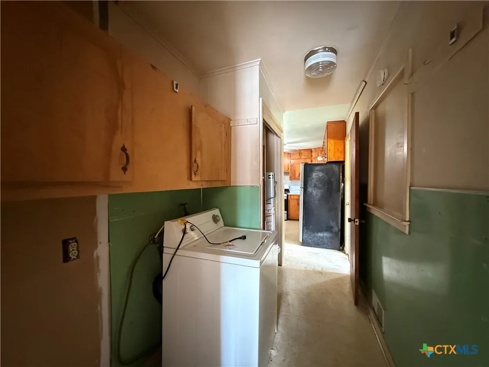 105 Sanders Street Palacios, TX 77465
