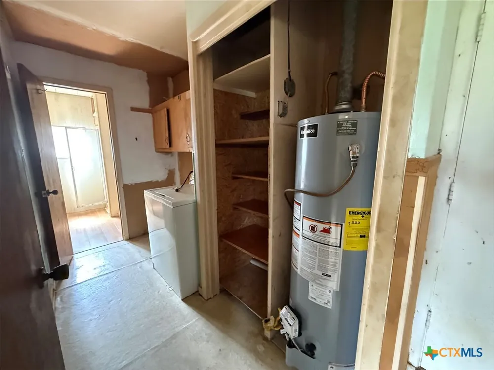 105 Sanders Street Palacios, TX 77465