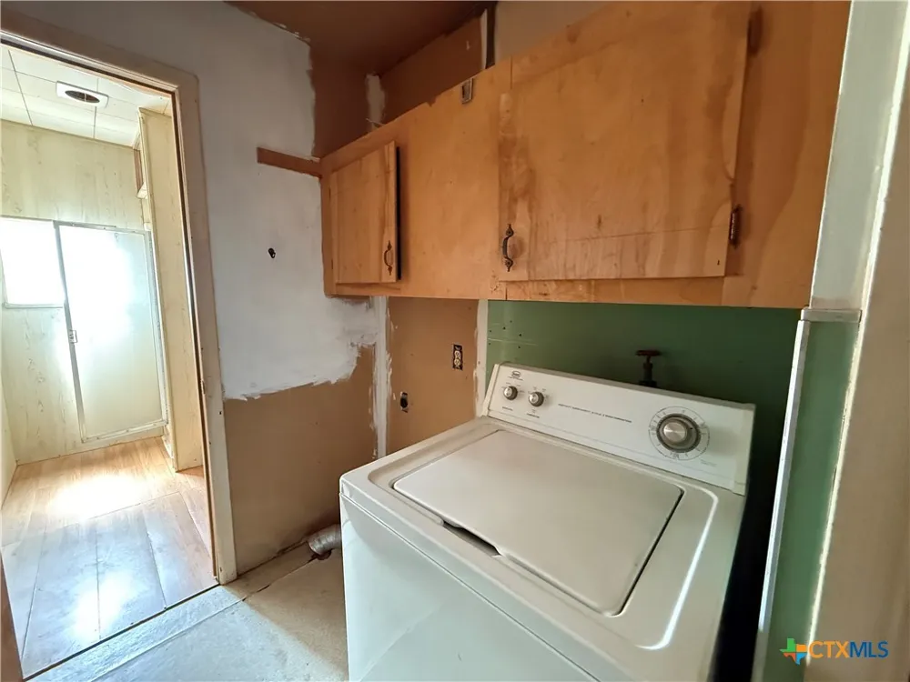 105 Sanders Street Palacios, TX 77465
