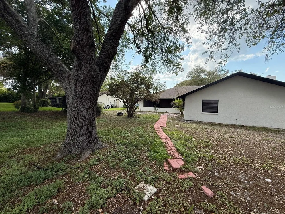 5312 SUWANNEE ROAD Weeki Wachee, FL 34607