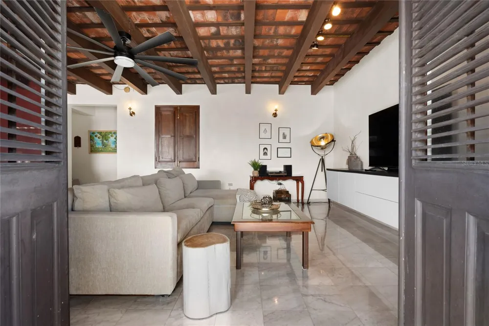 211 Calle SOL PH #301 San Juan, PR 00901