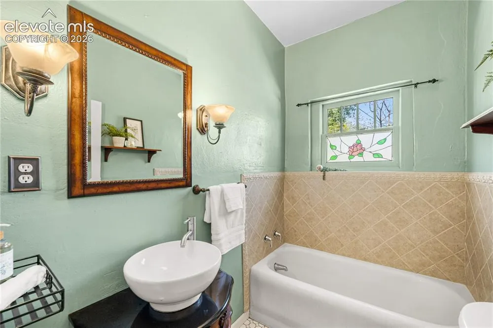 27 Dunsmere Avenue Pueblo, CO 81004