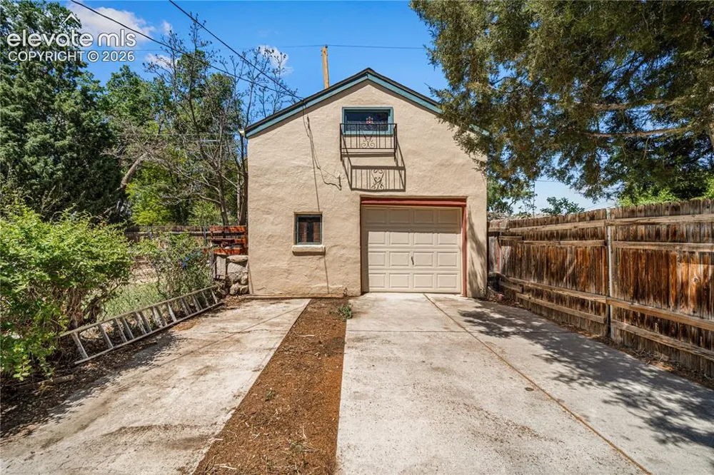 27 Dunsmere Avenue Pueblo, CO 81004