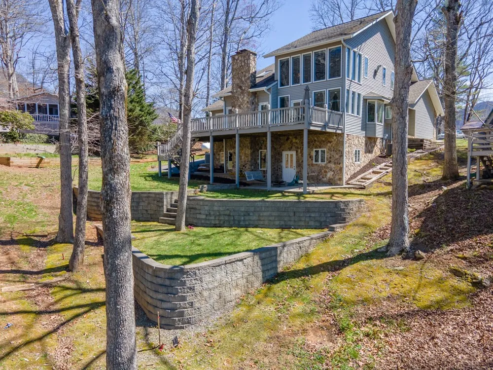 Avisco Road Robbinsville, NC 28771