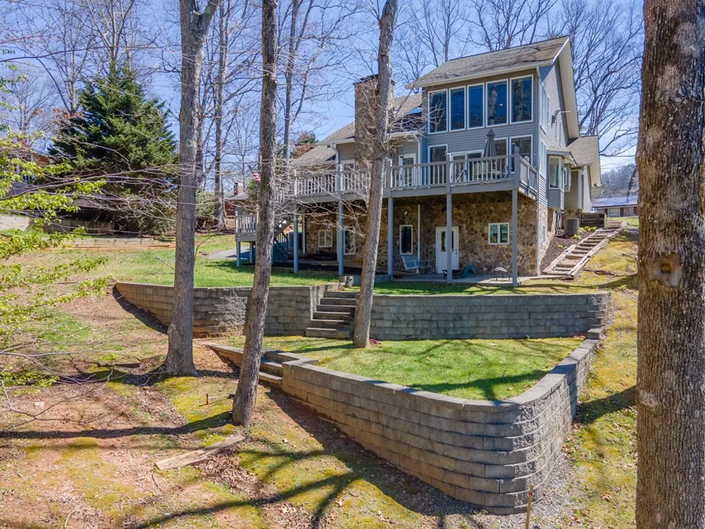 Avisco Road Robbinsville, NC 28771