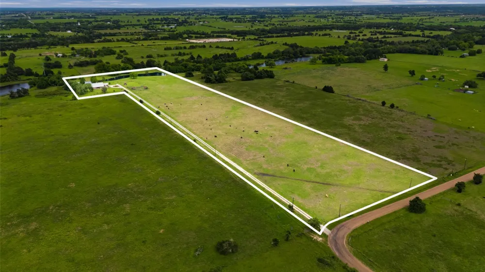 7835 Berger Road Schulenburg, TX 78956