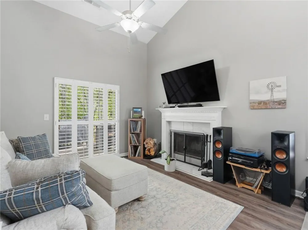 140 Fox Creek Drive Woodstock, GA 30188
