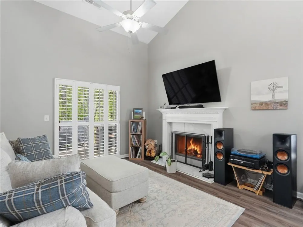 140 Fox Creek Drive Woodstock, GA 30188