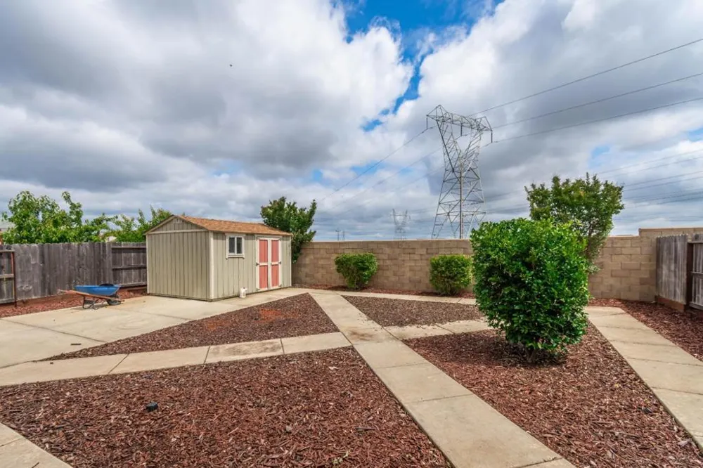 9269 Red Thistle Court Sacramento, CA 95829