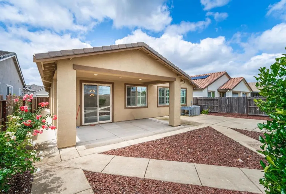 9269 Red Thistle Court Sacramento, CA 95829