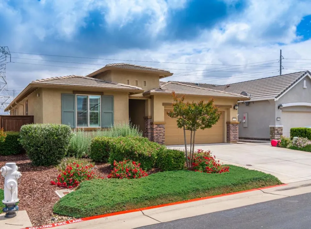 9269 Red Thistle Court Sacramento, CA 95829