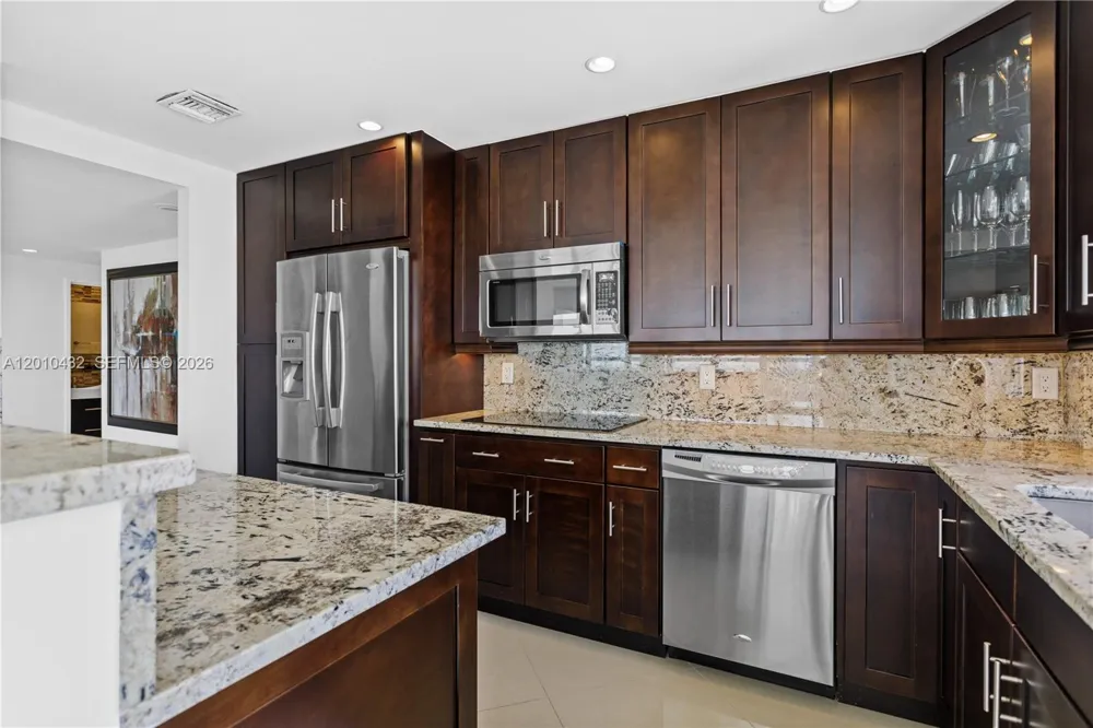 9100 W Bay Harbor Dr #11A Bay Harbor Islands, FL 33154