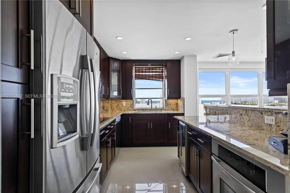 9100 W Bay Harbor Dr #11A Bay Harbor Islands, FL 33154
