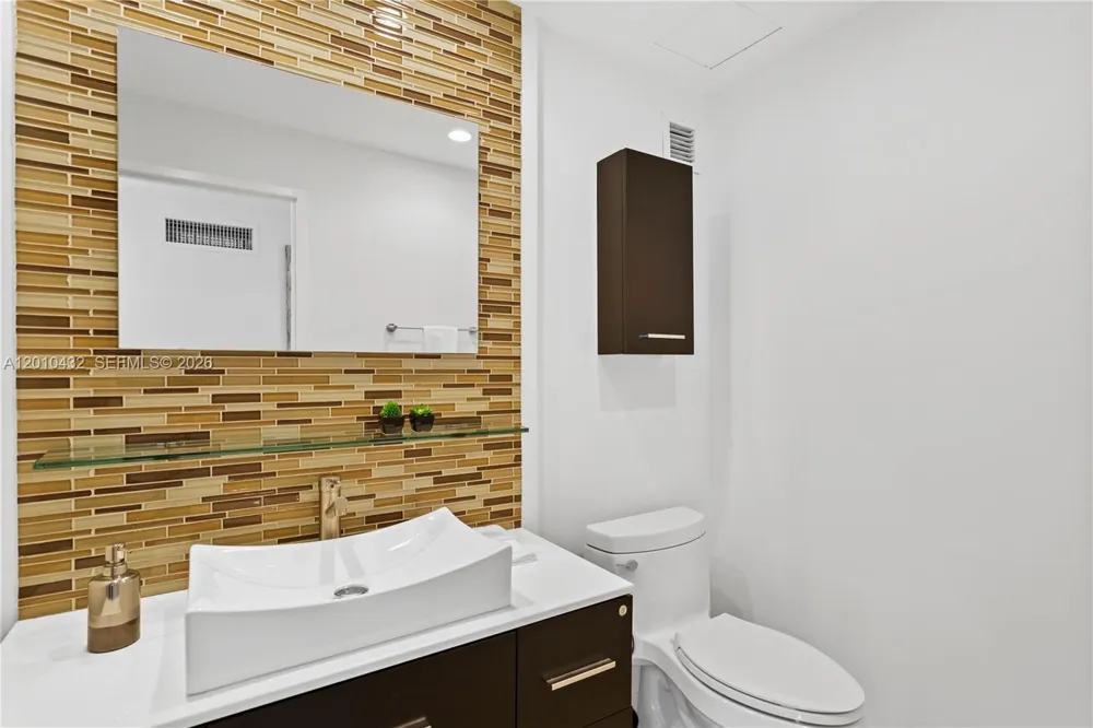 9100 W Bay Harbor Dr #11A Bay Harbor Islands, FL 33154