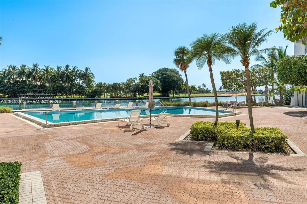 9100 W Bay Harbor Dr #11A Bay Harbor Islands, FL 33154