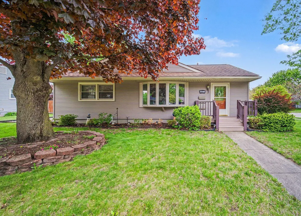 457 Everett Street Milan, MI 48160
