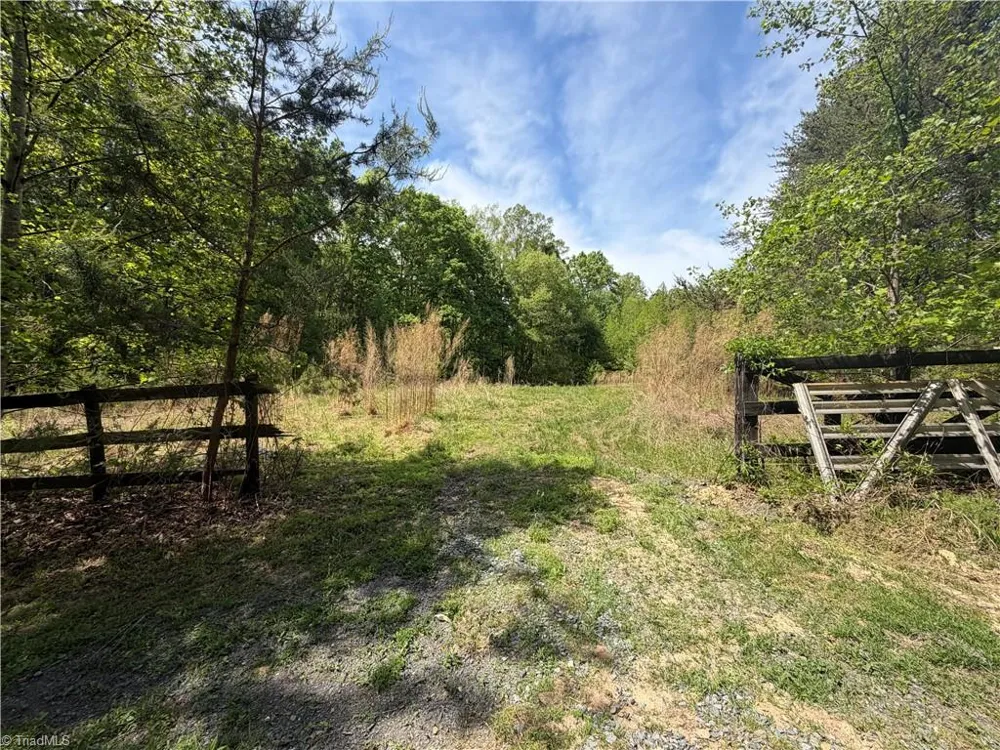 11538 Nc Highway 87 Eden, NC 27288