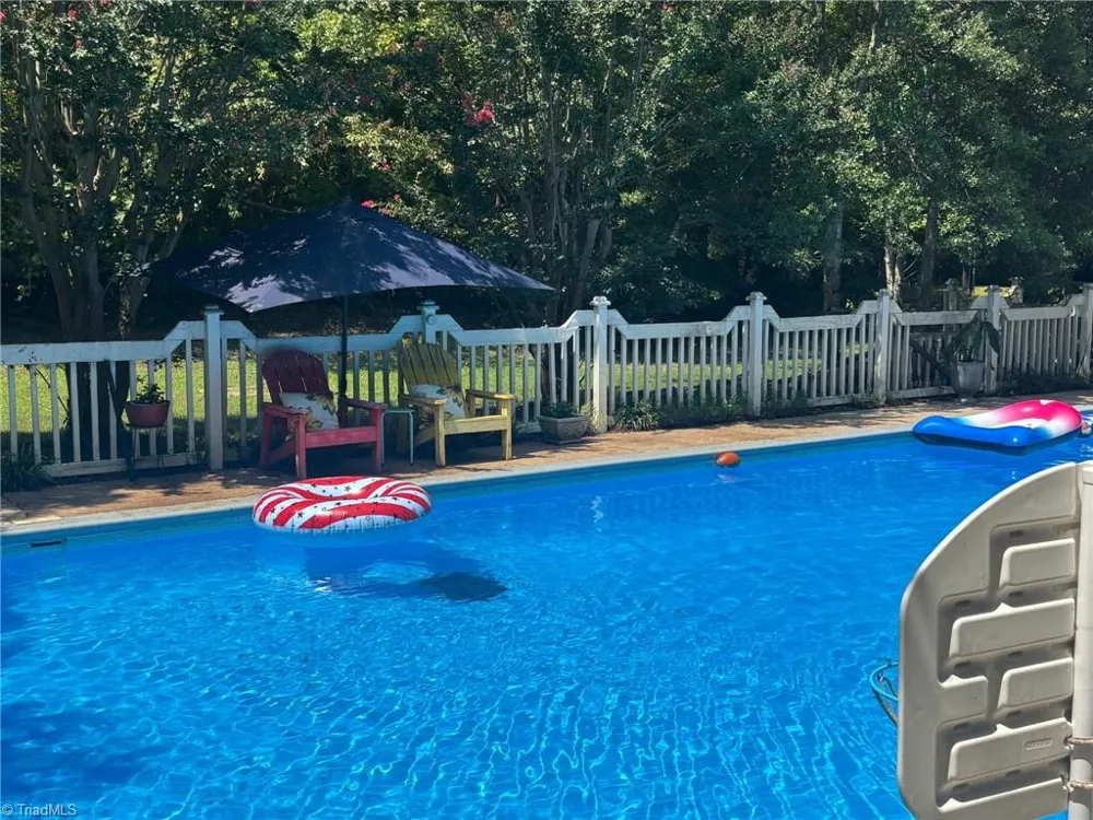 11538 Nc Highway 87 Eden, NC 27288