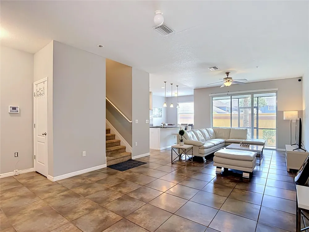8615 ANDALUCIA FIELD DRIVE Tampa, FL 33637
