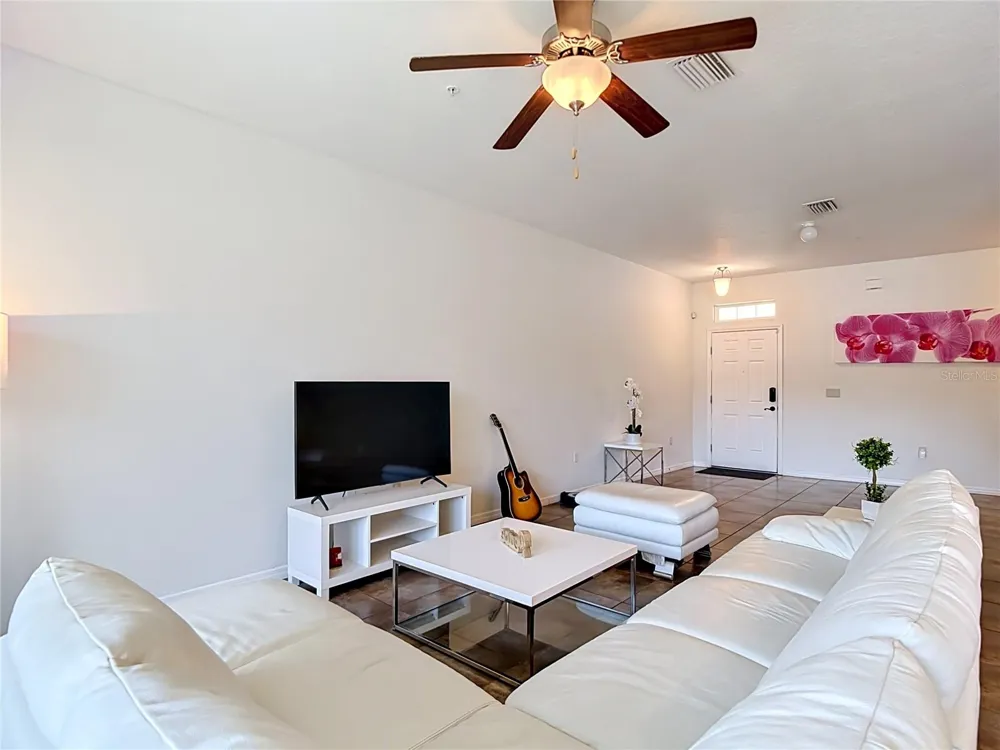 8615 ANDALUCIA FIELD DRIVE Tampa, FL 33637