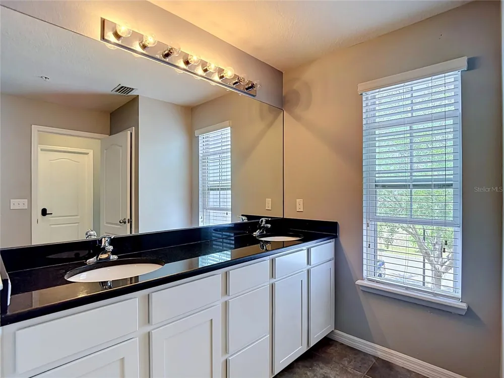 8615 ANDALUCIA FIELD DRIVE Tampa, FL 33637