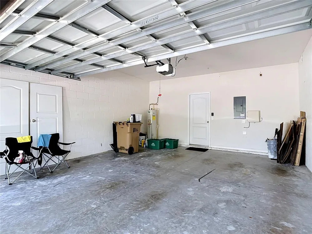 8615 ANDALUCIA FIELD DRIVE Tampa, FL 33637