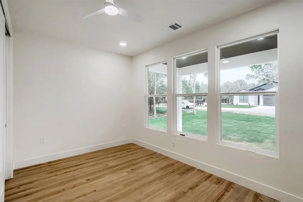 137 E Pauwela Lane Bastrop, TX 78602