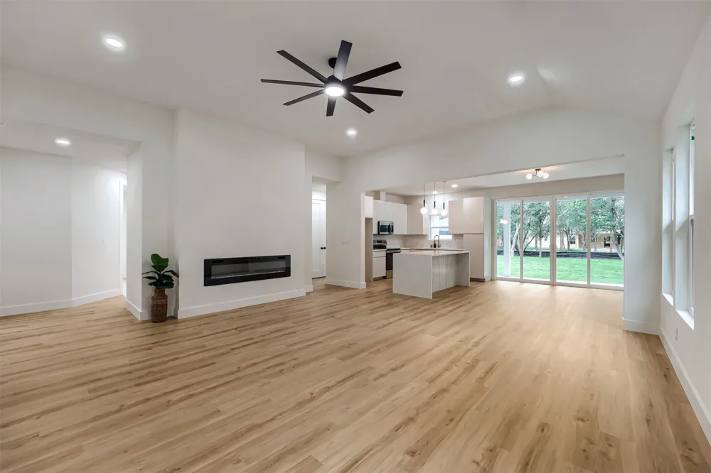 137 E Pauwela Lane Bastrop, TX 78602