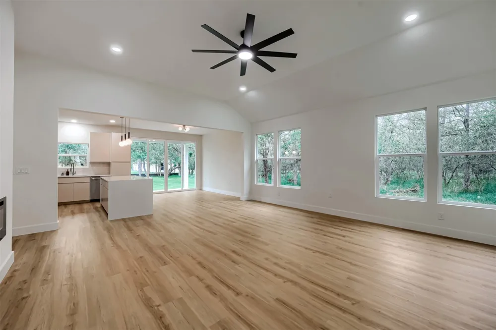 137 E Pauwela Lane Bastrop, TX 78602