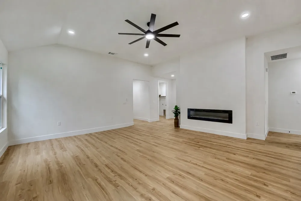 137 E Pauwela Lane Bastrop, TX 78602