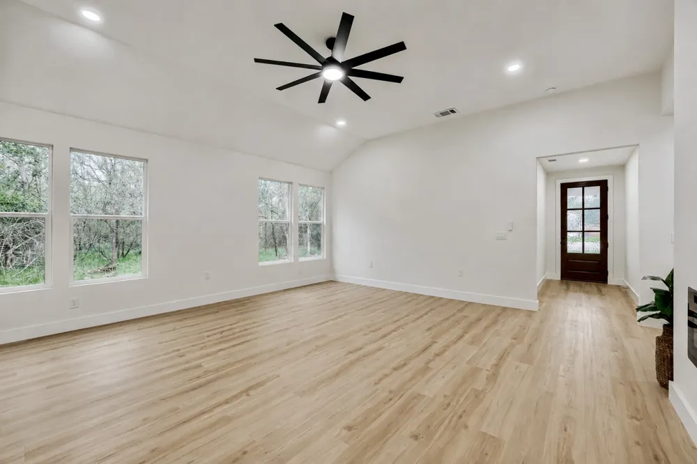 137 E Pauwela Lane Bastrop, TX 78602
