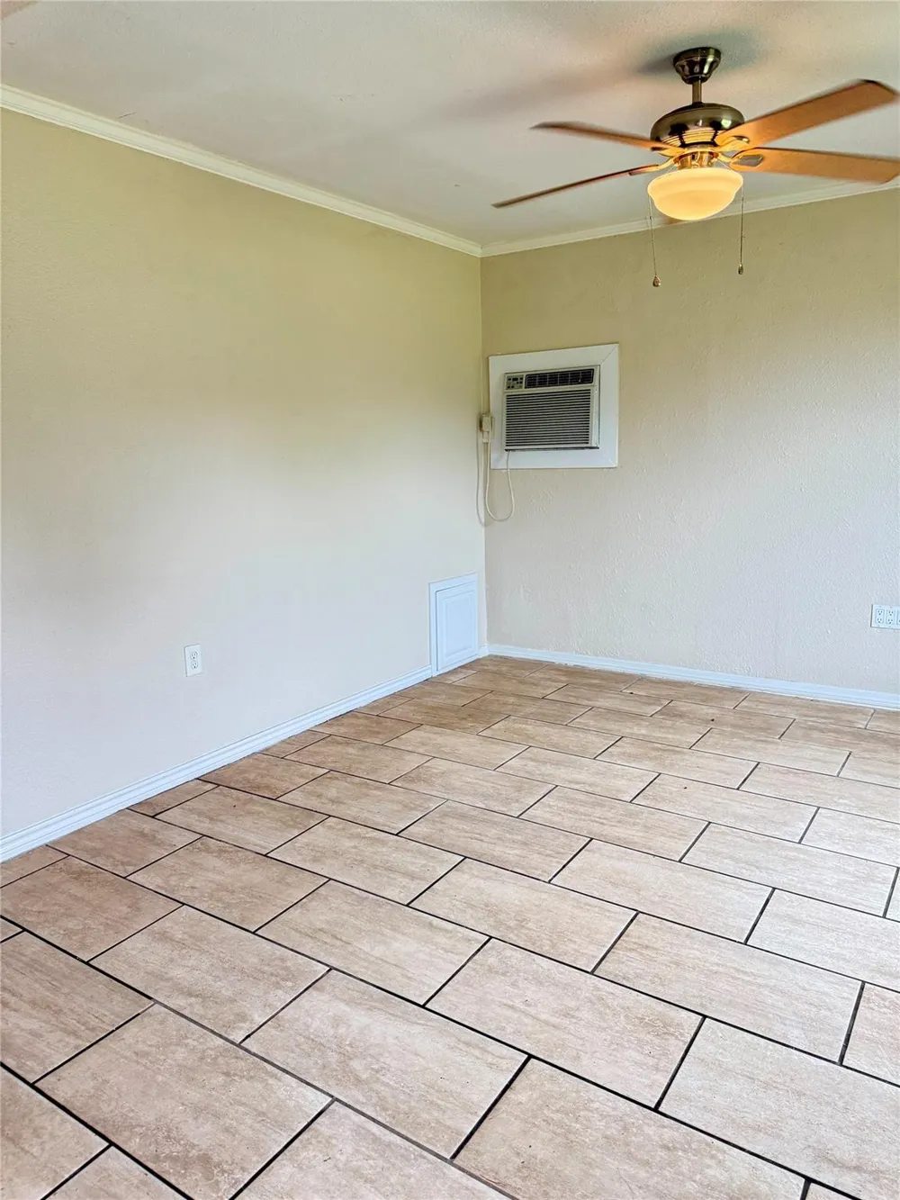 17433 Cr-945 Brazoria, TX 77422