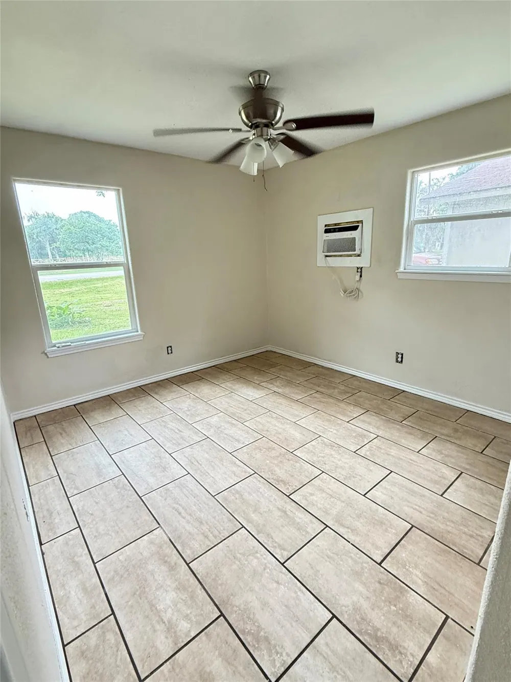 17433 Cr-945 Brazoria, TX 77422
