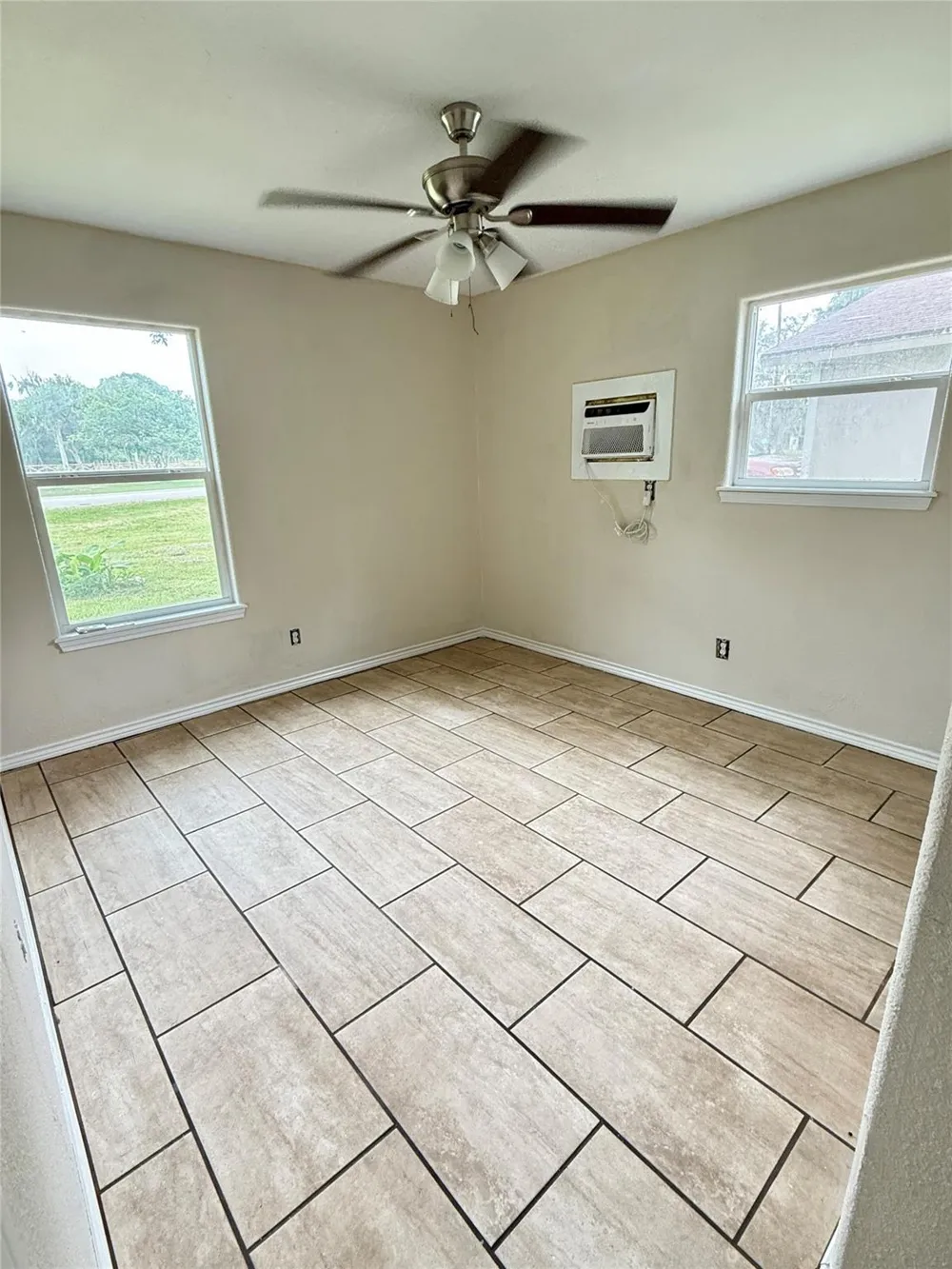 17433 Cr-945 Brazoria, TX 77422