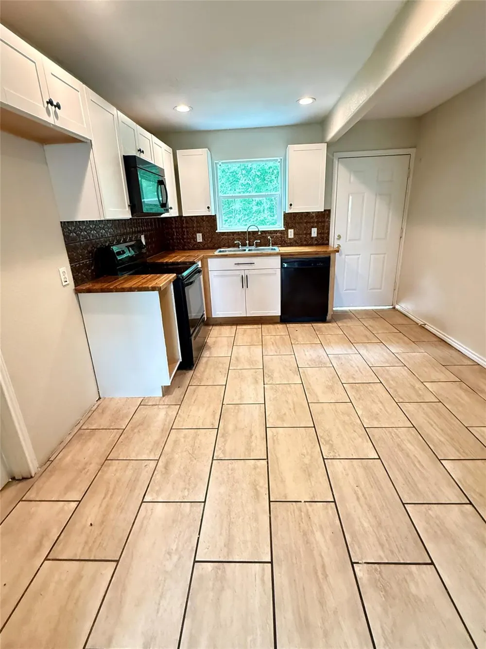 17433 Cr-945 Brazoria, TX 77422