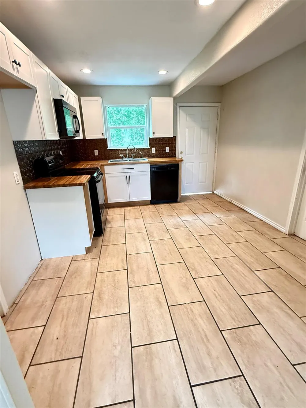 17433 Cr-945 Brazoria, TX 77422