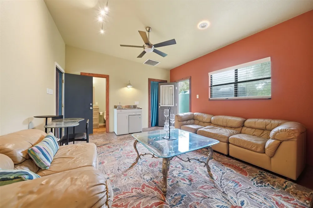169 Ann Powell Road Smithville, TX 78957
