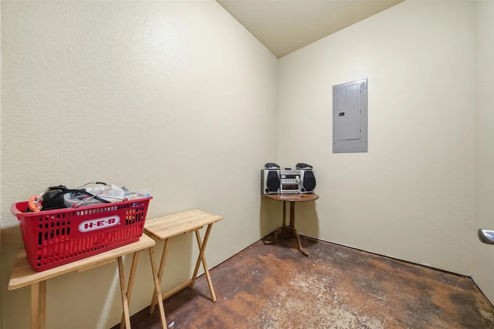 169 Ann Powell Road Smithville, TX 78957