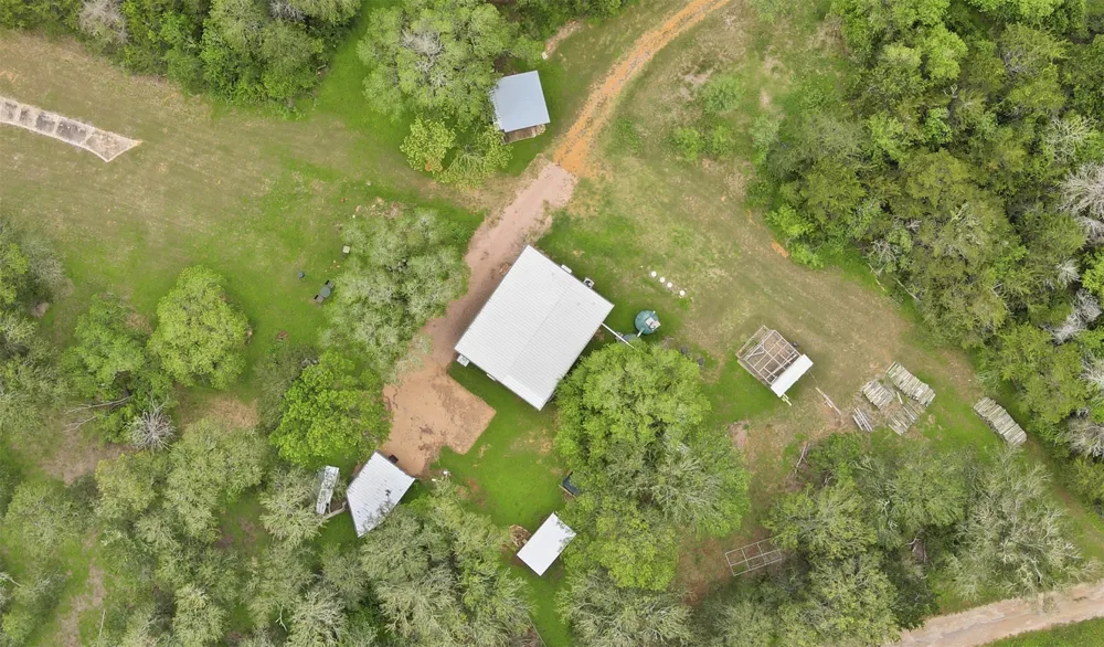 169 Ann Powell Road Smithville, TX 78957