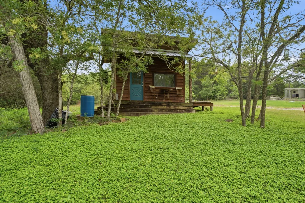 169 Ann Powell Road Smithville, TX 78957
