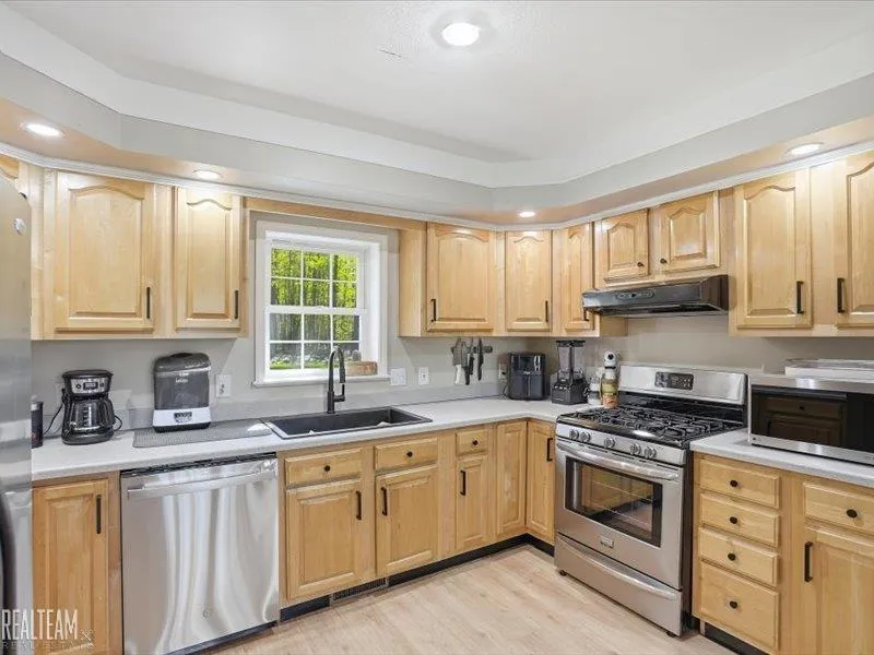 7932 Kilgore Road Greenwood Township, MI 48006