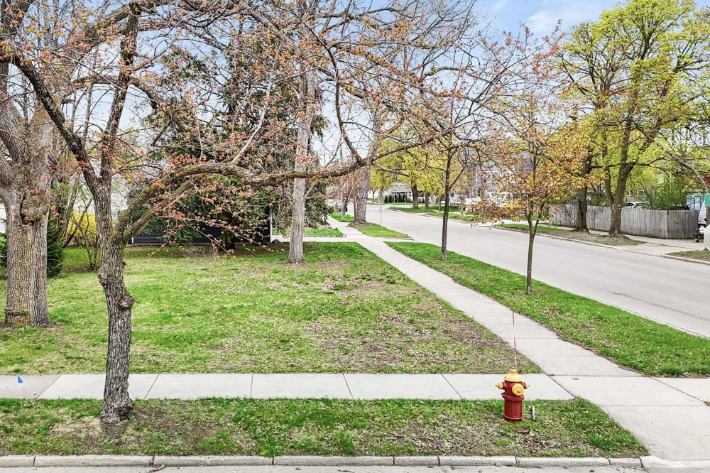 302 W Tenth Street Traverse City City, MI 49684