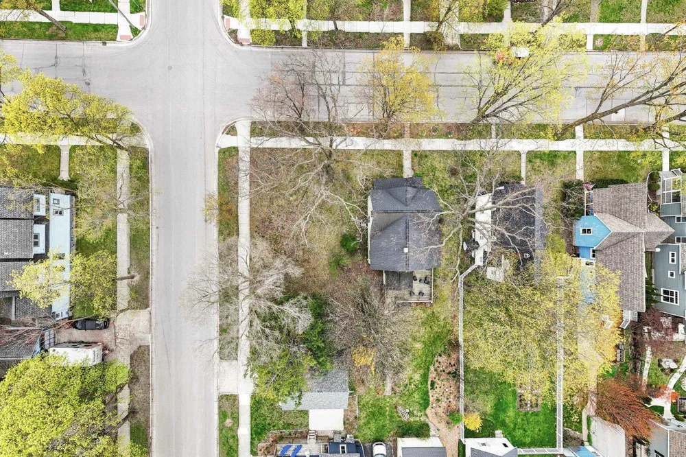 302 W Tenth Street Traverse City City, MI 49684