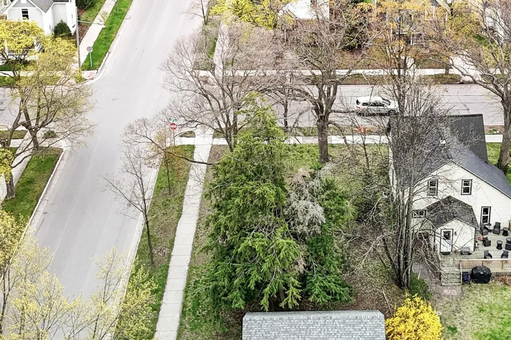 302 W Tenth Street Traverse City City, MI 49684