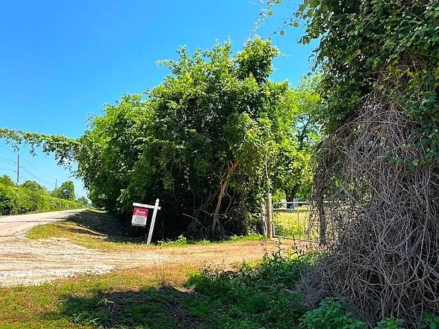 2125 Peach Ridge Road Brookshire, TX 77423