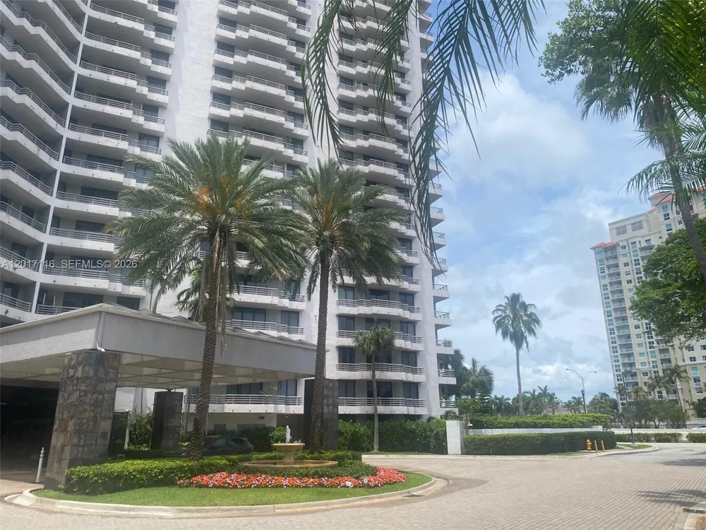 3300 NE 191st St #1906 Aventura, FL 33180