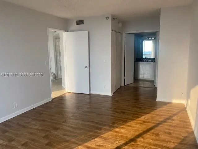 3300 NE 191st St #1906 Aventura, FL 33180